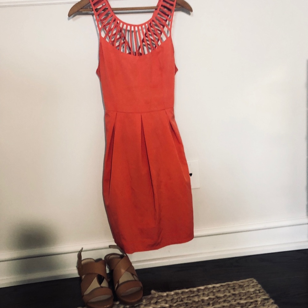 MOVING MAKE OFFER Lulus dress